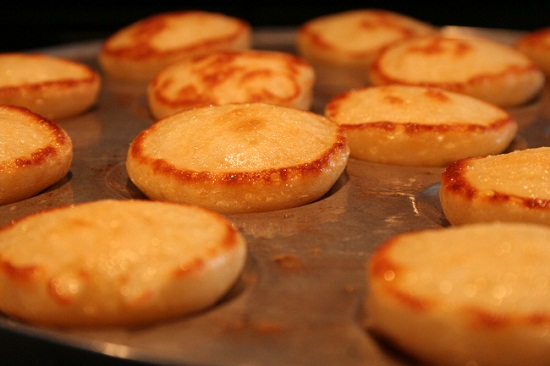 Cách làm bánh Poffertjes siêu đơn giản