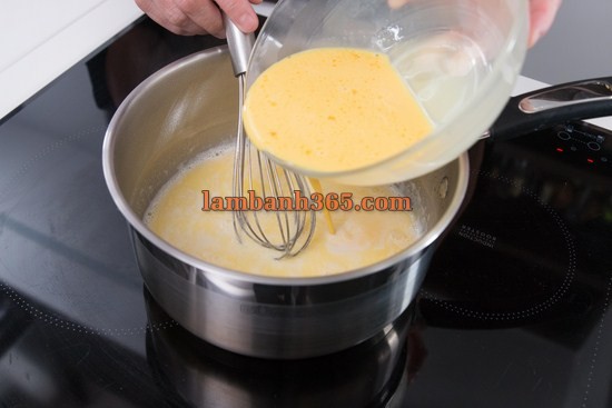 Cách làm bánh pudding sầu riêng