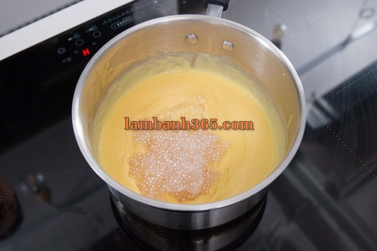 Cách làm bánh pudding sầu riêng