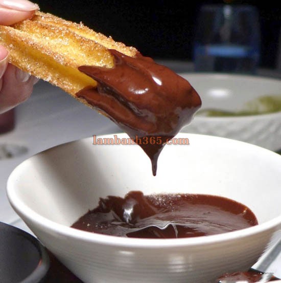 Cách làm bánh que vị chanh nhúng chocolate giòn tan