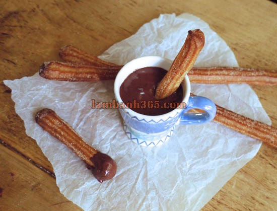 Cách làm bánh que vị chanh nhúng chocolate giòn tan