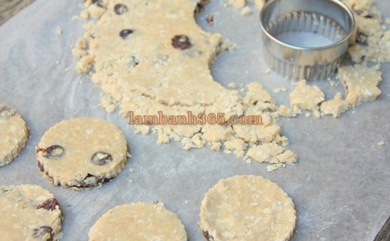 Cách làm bánh raisin shortbread yến mạch