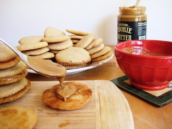 Cách làm bánh Speculoos Cookie Sandwiches