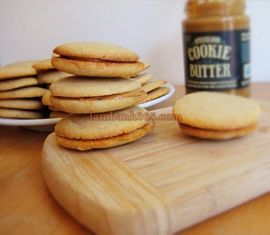 Cách làm bánh Speculoos Cookie Sandwiches