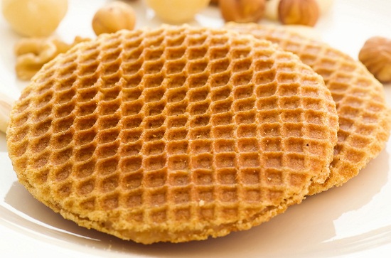 Cách làm bánh Stroopwafels sốt caramen hấp dẫn