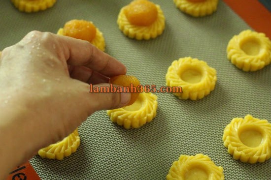 Cách làm bánh tart mứt dứa cuốn hút