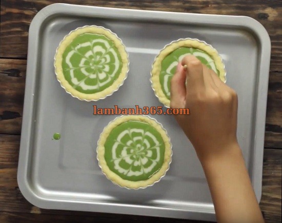 cach-lam-banh-tart-nhan-kem-cheese-tra-xanh