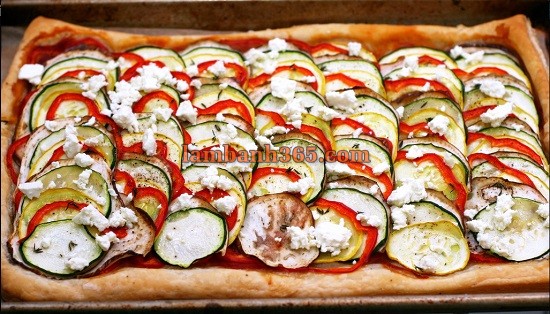 Cách làm bánh tart Ratatouille giống chú chuột đầu bếp tài ba