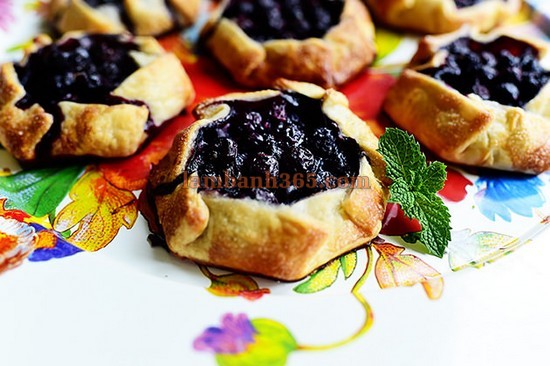 Cách làm bánh việt quất galette