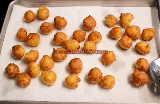 Cách làm bánh Zeppole đậm chất Ý