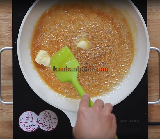 Cách làm bắp rang bơ caramel siêu dễ