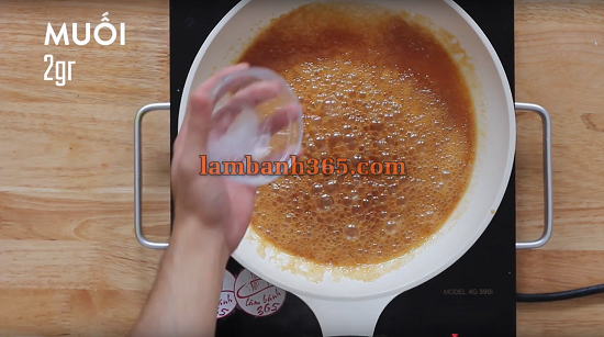 Cách làm bắp rang bơ caramel siêu dễ