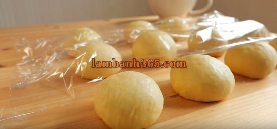 Cách làm Cream Bun bằng chảo chống dính