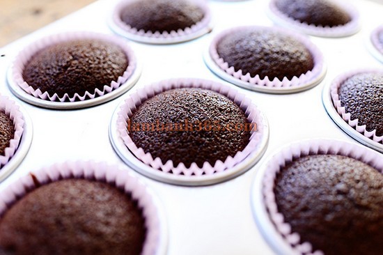 Cách làm cupcake chocolate – bạc hà