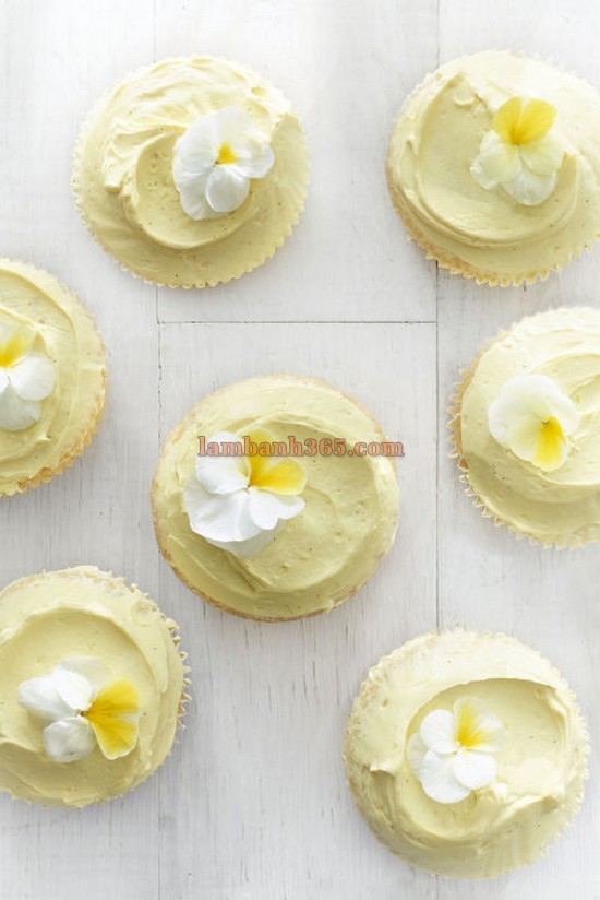 Cách làm cupcake kem chua đơn giản