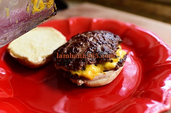 Cách làm hamburger kiểu Mỹ