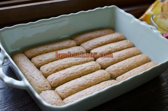 Cách làm bánh quy Lady Fingers hấp dẫn !