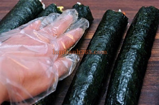 Cách làm kimbap cuộn trứng mềm mịn