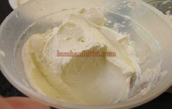 Cách làm mascarpone homemade từ whipping cream cực đơn giản