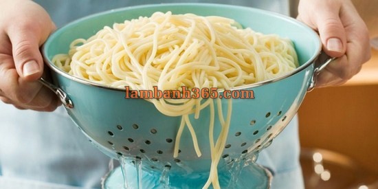 Cách làm mỳ spaghetti hải sản ngon và đậm đà