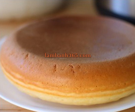 Cách làm pancake bằng nồi cơm điện cực lạ cực ngon