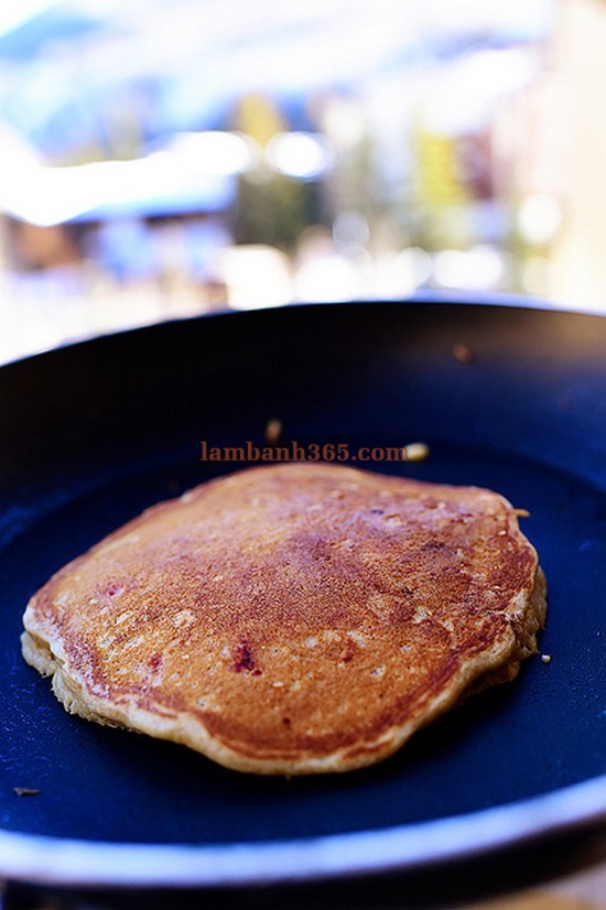 Cách làm pancake dâu tây ngon miệng