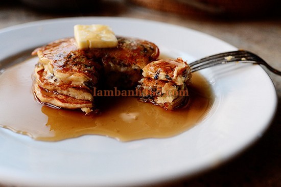 Cách làm pancake từ gạo lứt đen bổ dưỡng