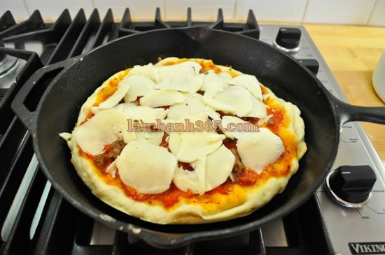 Cách làm pizza bằng chảo chống dính