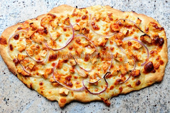 Cách làm pizza gà BBQ ngon miệng