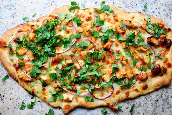 Cách làm pizza gà BBQ ngon miệng