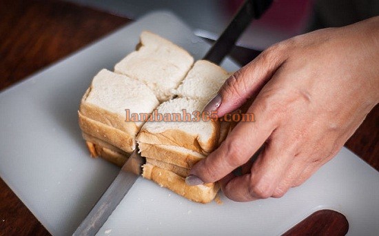 Cách làm pudding bánh mì chocolate ngon lạ miệng