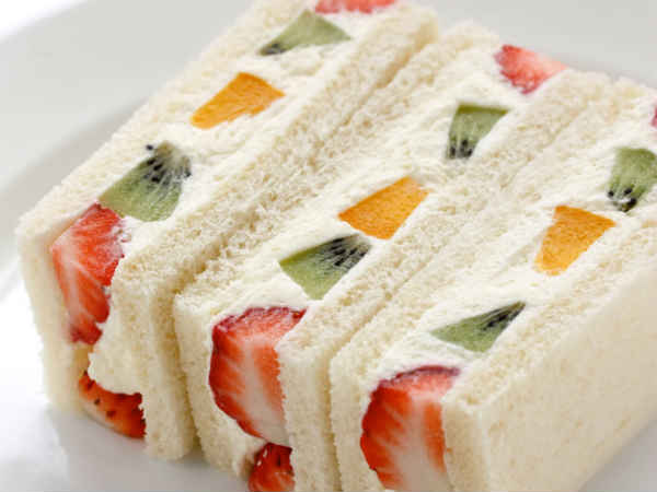 Thú vị với 4 cách làm bánh sandwich trái cây