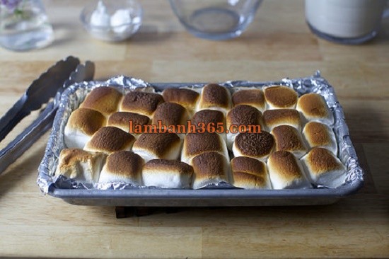 Cách làm sữa lắc marshmallow nướng thơm ngon