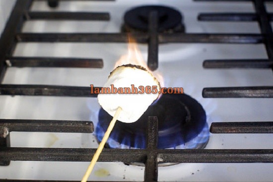 Cách làm sữa lắc marshmallow nướng thơm ngon