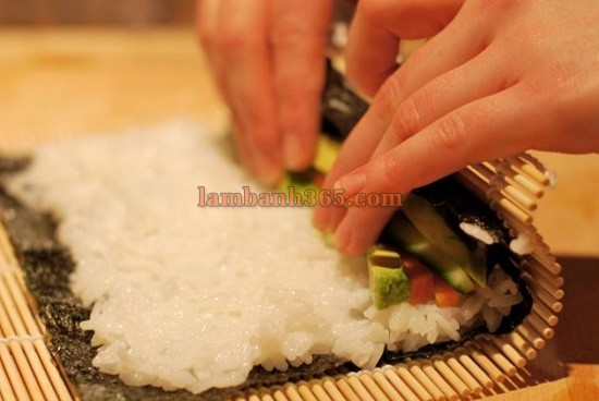 Cách làm sushi rau củ thanh đạm