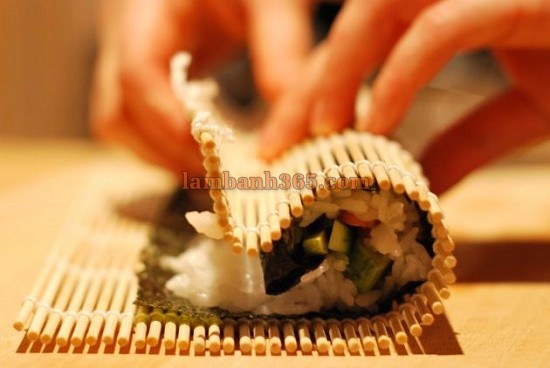 Cách làm sushi rau củ thanh đạm