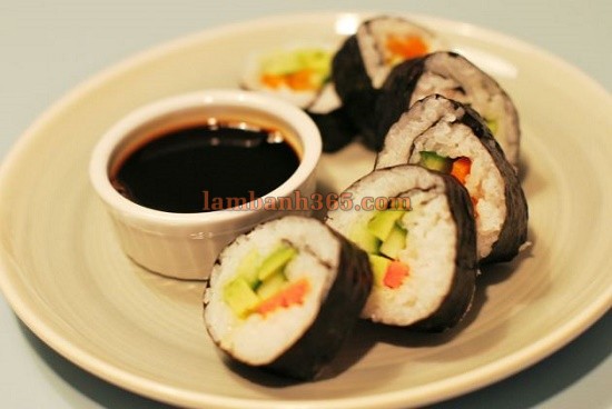 Cách làm sushi rau củ thanh đạm