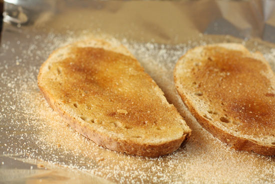 Cách làm bánh mì que vị quế giòn ngon cực dễ!