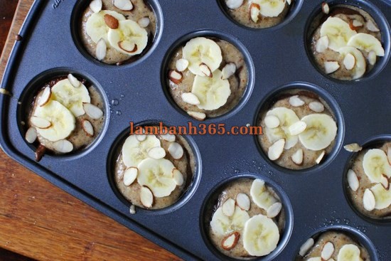 Cách làm bánh muffin chuối hạnh nhân siêu hấp dẫn