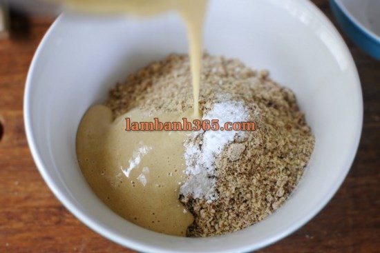 Cách làm bánh muffin chuối hạnh nhân siêu hấp dẫn