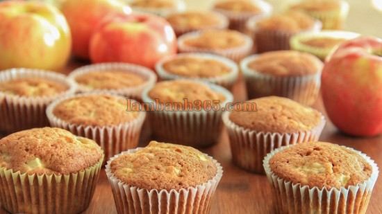 Cách làm bánh muffin chuối nhân táo hay ho