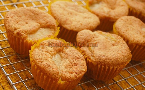 Cách làm bánh muffin đào ngọt mát