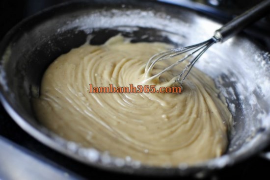 Cách làm bánh mỳ bí ngô bơ si rô thơm ngậy