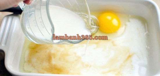 Cách làm bánh mỳ nhân bơ và mứt giòn ngon
