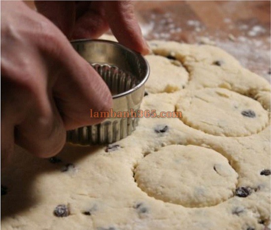 Cách làm bánh scones chuẩn Anh Quốc