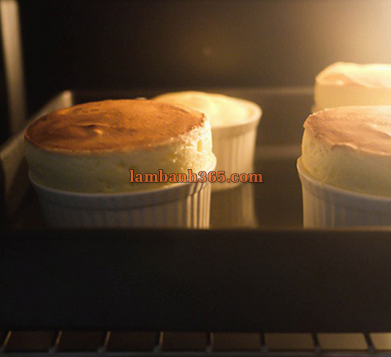 Cách làm bánh souffle vani phồng xốp