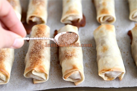 Cách làm bánh táo cuộn vị quế thơm lừng!
