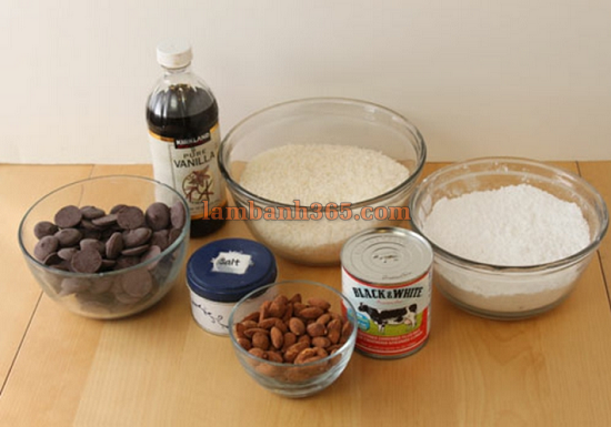 Cách làm kẹo dừa hạnh nhân phủ socola quyến rũ
