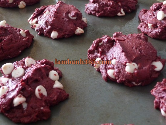 Công thức làm bánh Red velvet white chocolatechip siêu ngon, siêu lạ