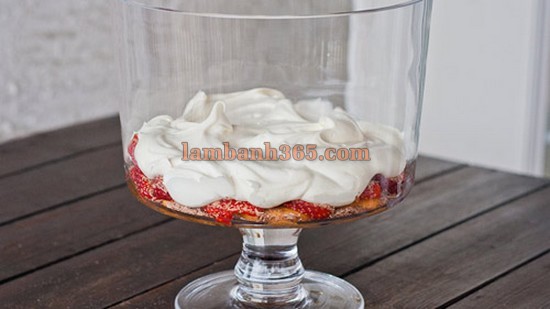 Công thức làm Trifle việt quất thơm ngon